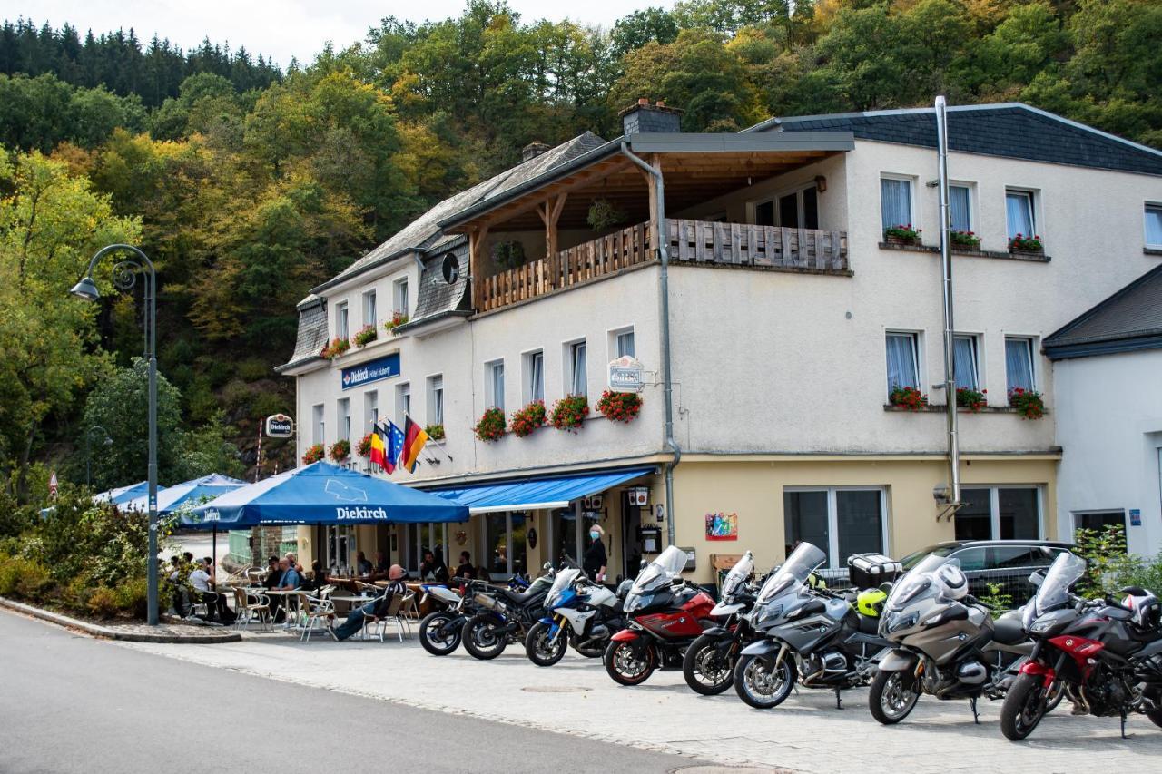 Hotel Huberty Kautenbach Exteriör bild